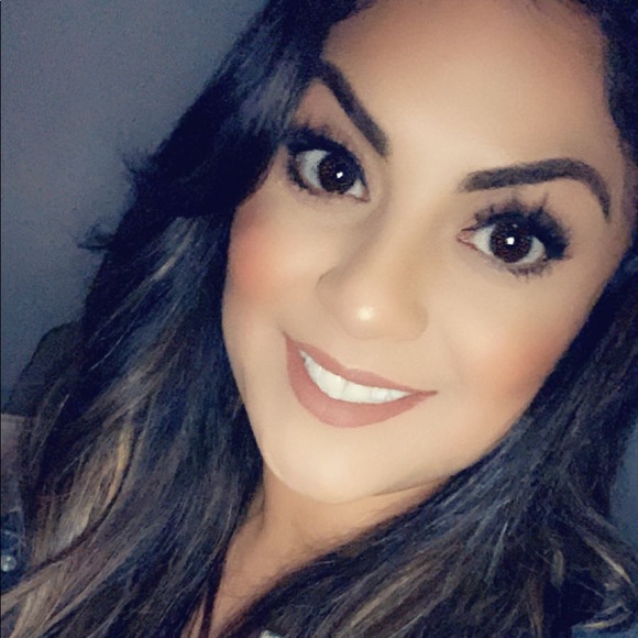 Meet your Posher, Dulce - Picture 1 of 1